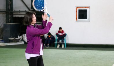 8 Mart Tenis Turnuvasında Final: Kadın Dayanışması Kazandı