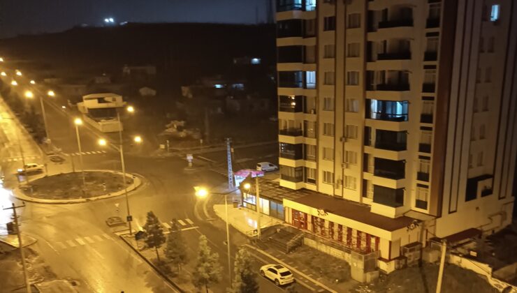 Beklenen yağmur başladı;çiftçilerin umudu arttı