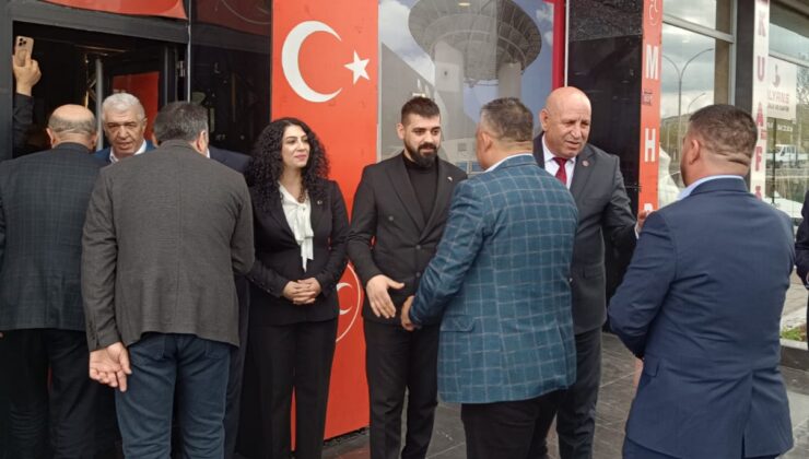 Diyarbakır’daki MHP’liler Bayramlaştı