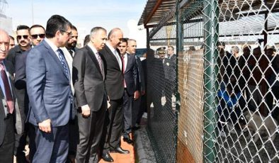 İçişleri Bakanı Yerlikaya, Batman Belediyesi Hayvan Bakım ve Rehabilitasyon Merkezinde konuştu