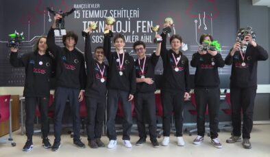İmam Hatip Robot Takımı Kanada’da Dünya şampiyonu oldu