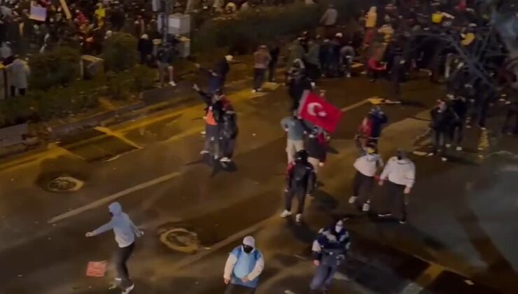 İzinsiz gösteriye müdahale eden 5 polis yaralandı