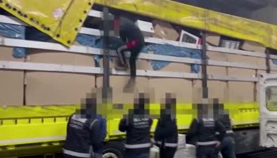Kaçak tütün ürünleri operasyonunda 53 kişi yakalandı
