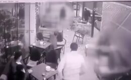 Kahvehaneye düzenlenen silahlı saldırının kamera görüntüleri ortaya çıktı