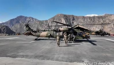 Kara Kuvvetleri Komutanı Orgeneral Bayraktaroğlu, Hakkari’de incelemelerde bulundu