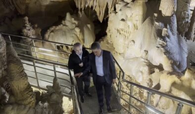 Karaca Mağarası doğal güzellikleriyle ziyaretçileri büyülüyor