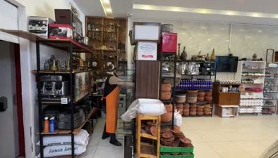 Kasap antika tutkusunu dükkanında yaşatıyor