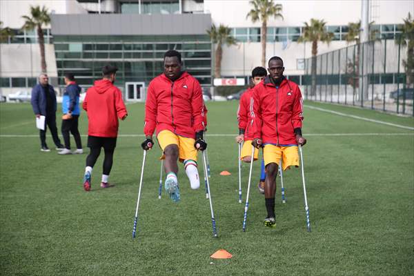 Kenyalı ampute futbolcu Türkiye’de tarih yazıyor