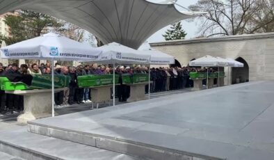 Kızı tarafından öldürülen anne toprağa verildi