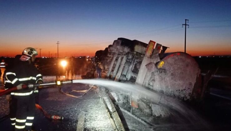 Mardin’de devrilen akaryakıt yüklü tankerde çıkan yangın söndürüldü