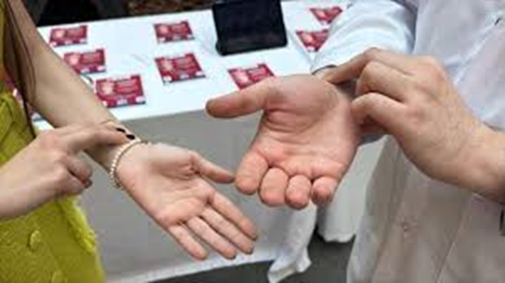 İzmir’de “Nabzını Hisset” etkinliği yapıldı