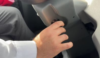 Hem şoför hem antrenör: Eski kaleci yeni yetenekler yetiştiriyor