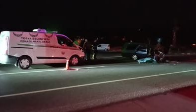 Otobüsle otomobilin çarpıştığı kazada 1 kişi öldü, 1 kişi yaralandı