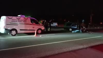 Otobüsle otomobilin çarpıştığı kazada 1 kişi öldü, 1 kişi yaralandı