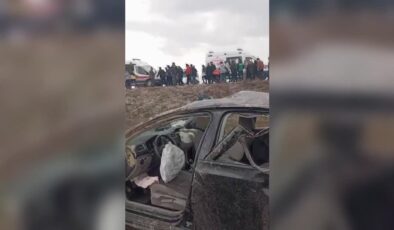Yüksekova’da şarampole devrilen otomobilde 1 kişi öldü, 3 yaralı