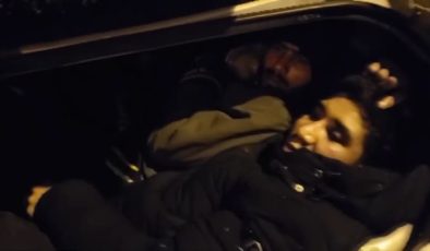 Otomobilin bagajında 6 düzensiz göçmen yakalandı