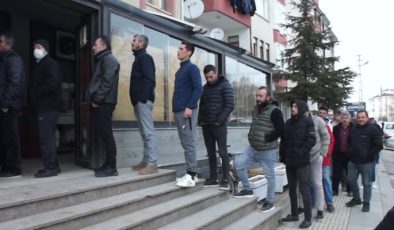 Ramazanda ekşi maya ve sütle yapılan pideye talep artıyor