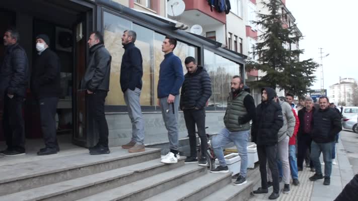 Ramazanda ekşi maya ve sütle yapılan pideye talep artıyor