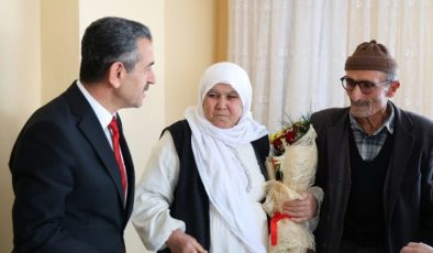 Şırnak Valisi Ekici’den 52 yıllık evli çifte ziyaret