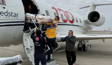 Şanlıurfa’da kök hücre nakli olacak genç ambulans uçakla sevkedildi