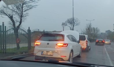 Seyrantepe yokuşunda maddi hasarlı kaza