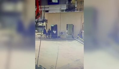 Sorgulama yapmak isteyen polislere mukavemet gösteren 2 kişi gözaltına alındı