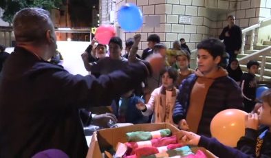 Teravih namazını kaçırmayan çocuklar ödüllendirildi