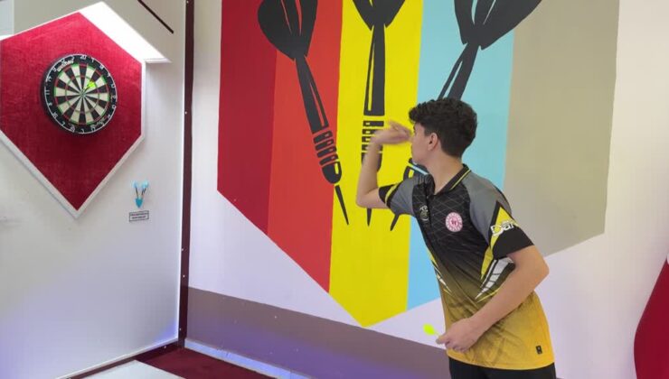 Türkiye dart şampiyonu Bedirhan Nas, milli forma hedefine odaklandı