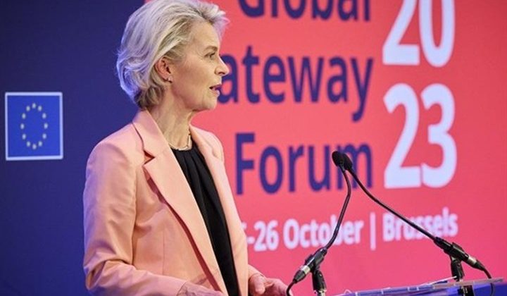 Leyen: Ukrayna’yı destekleyeceğiz, Avrupa savunmasında bir artış gerçekleştireceğiz