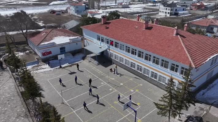 Voleybolla kırsalda tanıştılar Kayseri’nin efesi oldular