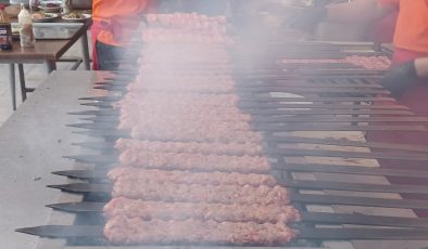 Ramazan’da Diyarbakır’ın Favori İftarlığı: Adana Kebabı