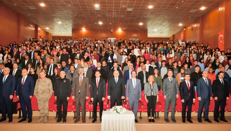 İstiklal Marşı’nın Kabulünün 104. Yılı Coşkuyla kutlandı