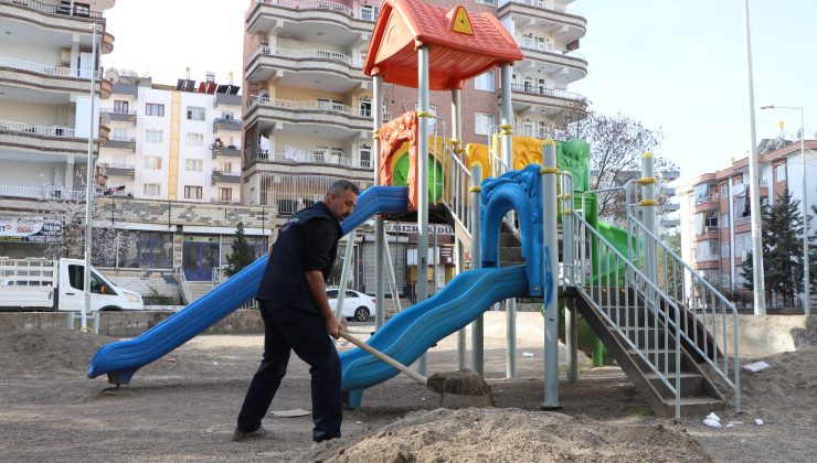 Kayapınar Belediyesi’nden parklarda bakım ve onarım seferberliği