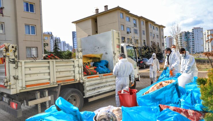 Diyarbakır’da çöp ev boşaltıldı