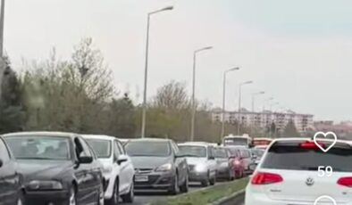 Yeniköy Mezarlığı yolunda bayram çilesi: Trafik Kilitlendi