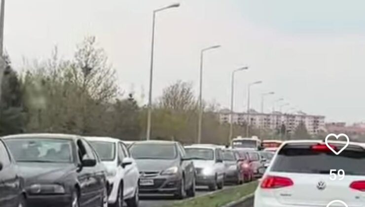 Yeniköy Mezarlığı yolunda bayram çilesi: Trafik Kilitlendi