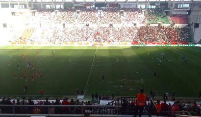 Amedspor – Erzurumspor Maçı Başladı!