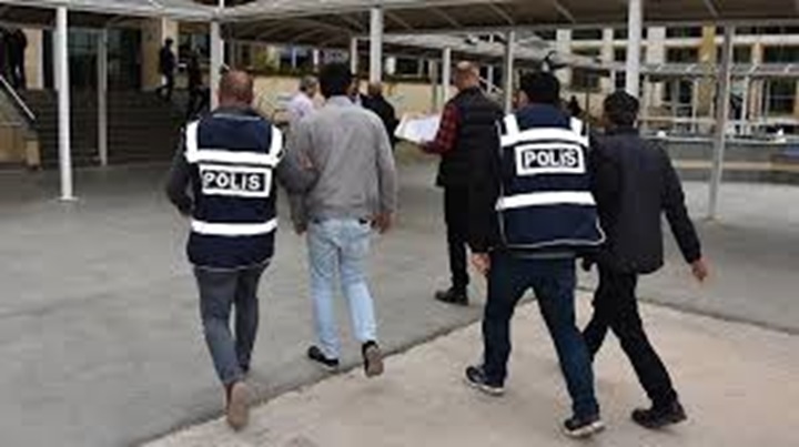 Ankara’da düzenlenen fuhuş operasyonunda 12 kişi yakalandı