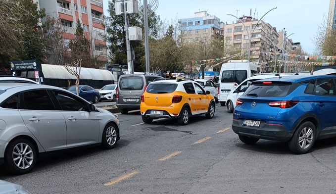 Diyarbakır’da Trafik Yoğunluğu Başladı