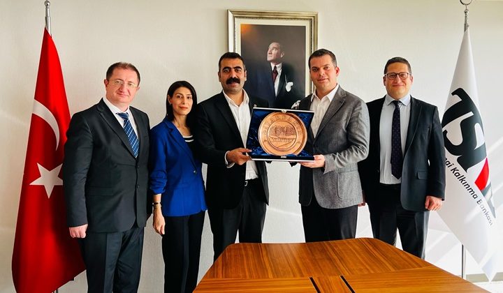 Eş Başkan Hatun enerji projeleri için görüşüyor