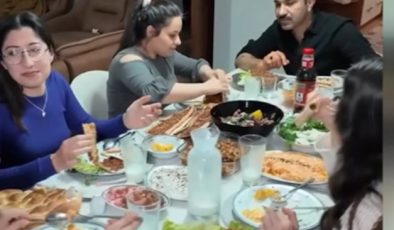 Ramazanda üniversite öğrencilerini sofralarına konuk ediyor
