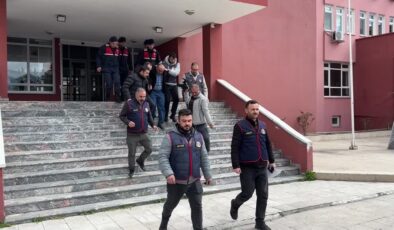 Altınları için ablasını öldüren şüpheli çıkarıldığı mahkemece tutuklandı