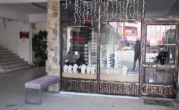 Kavga eden baba ile oğlu yaralandı