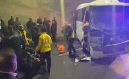 Midibüs ile tırın çarpıştığı kazada 3 kişi yaralandı