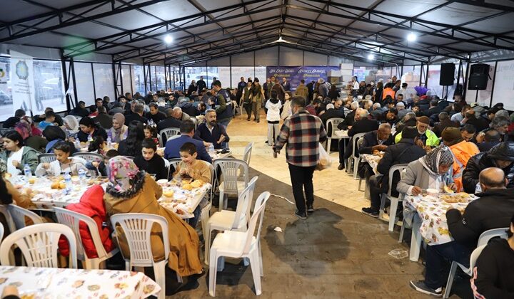 Diyarbakır’da 195 bin kişiye iftar verildi