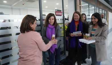 Eş Başkan Bucak, OSB’deki işçi kadınların 8 Mart’ını kutladı