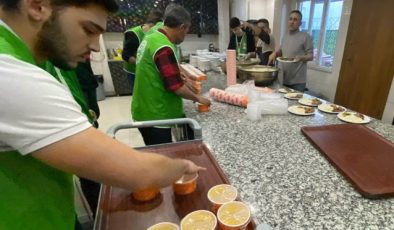 Siirt’te yetim çocuklar iftar programında buluştu