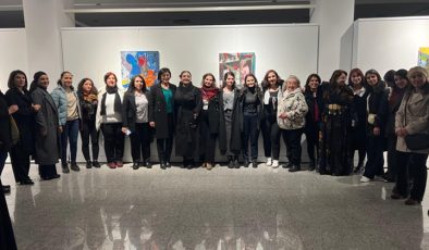 Tahranlı sanatçı Mosleh’in kadın ve sokak sergisi açıldı