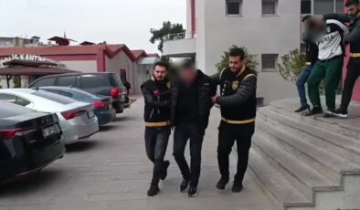 Adana’da 3 kişinin öldüğü silahlı kavgada 3 zanlı tutuklandı