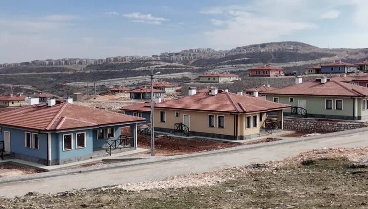 İndere’de 144 köy evi hak sahiplerine teslim edildi